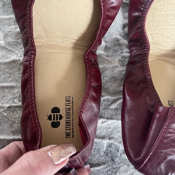 NWOT the storehouse flats, size 10 - Picture 2 of 3